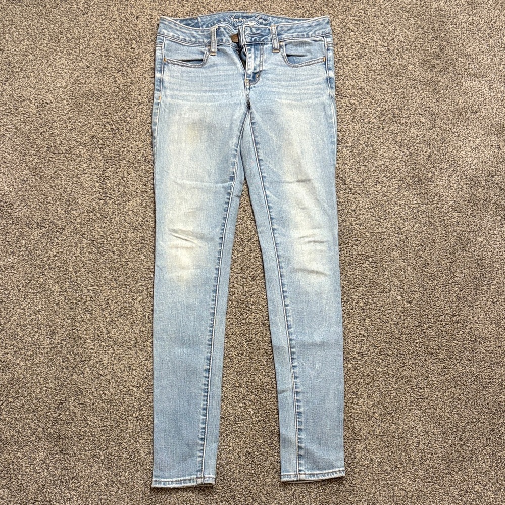 American Eagle Outfitters Light Wash Skinny Jeans